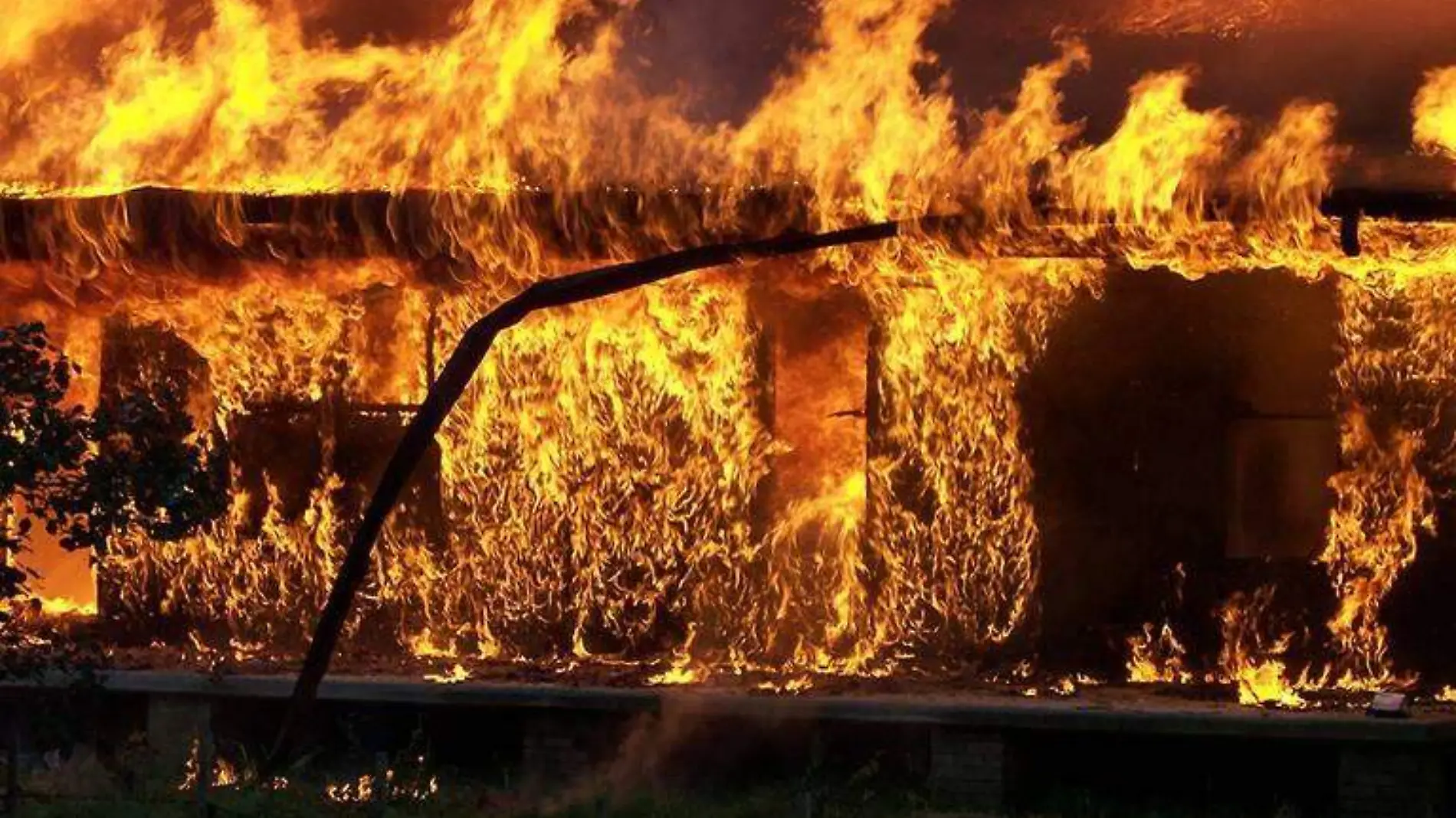 ¡Evita tragedias en Navidad! incendios incrementan durante diciembre